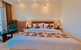 Himalayan Crescent 2 Bedroom Luxury Independent Villas Manali